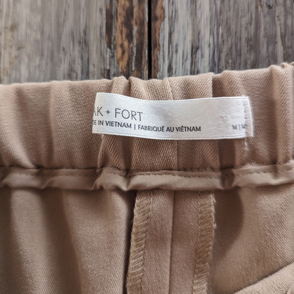 Oak + Fort Elastic Waist Tapered Trouser Camel Women's Medium - Picture 6 of 7